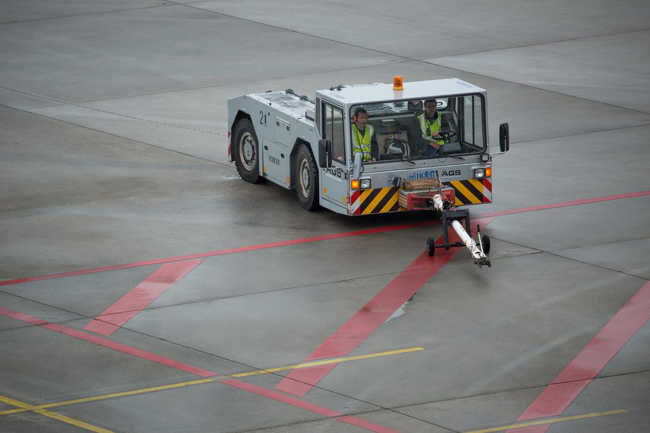 safety-in-aircraft-pushback-operation-safety-precautions-in-aircraft