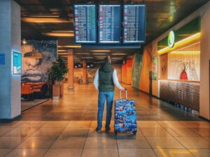 Public vs. Privately Owned Airports in Airport Service Quality – Who Provides Better Quality of Airport Services? Privately Owned Airports or State-owned Airports?